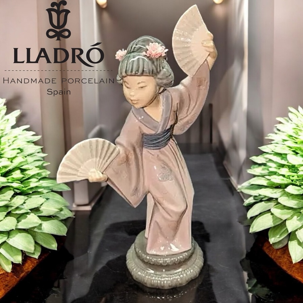 Retired Lladró Madame Butterfly - Japanese Girl With Fan Figurine #4991 - Picture 16 of 16